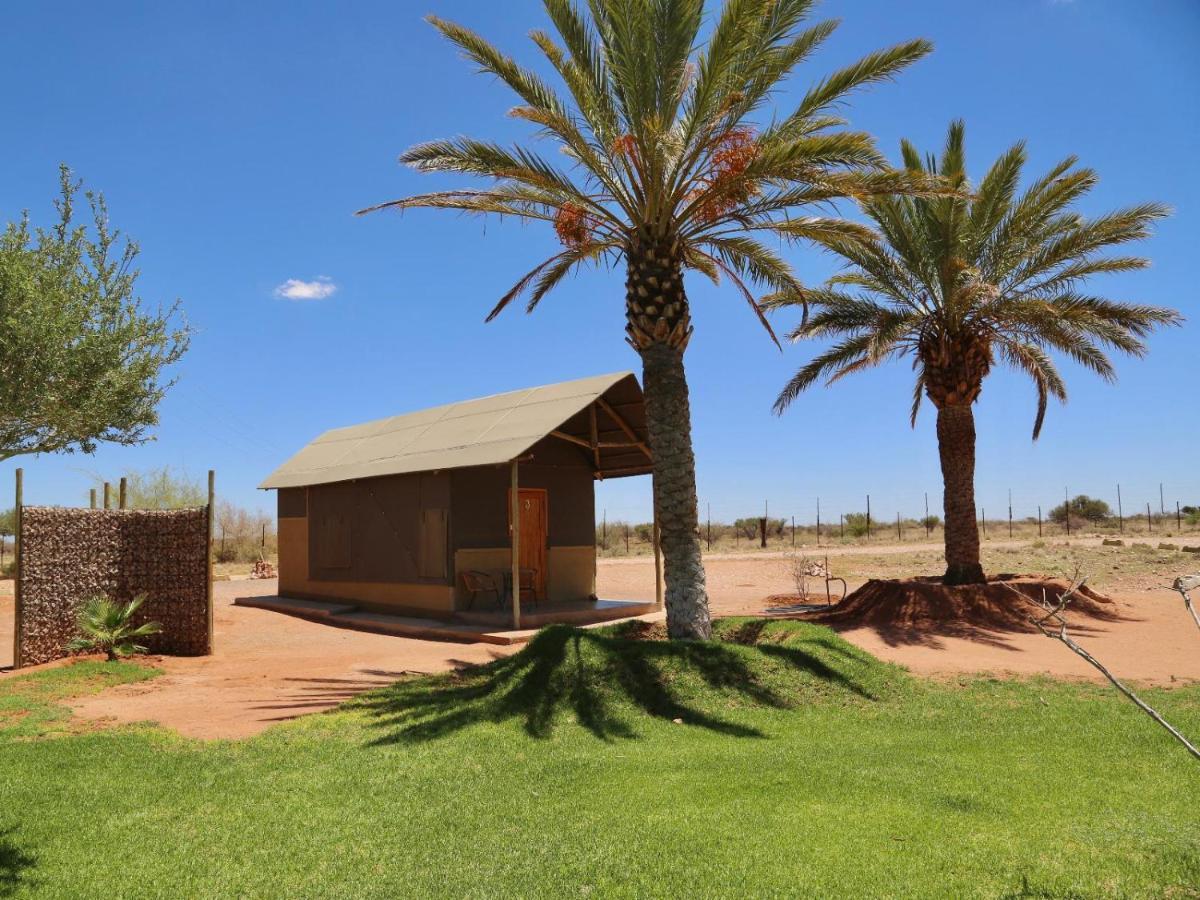 Lapa Lange Game Lodge Mariental Esterno foto
