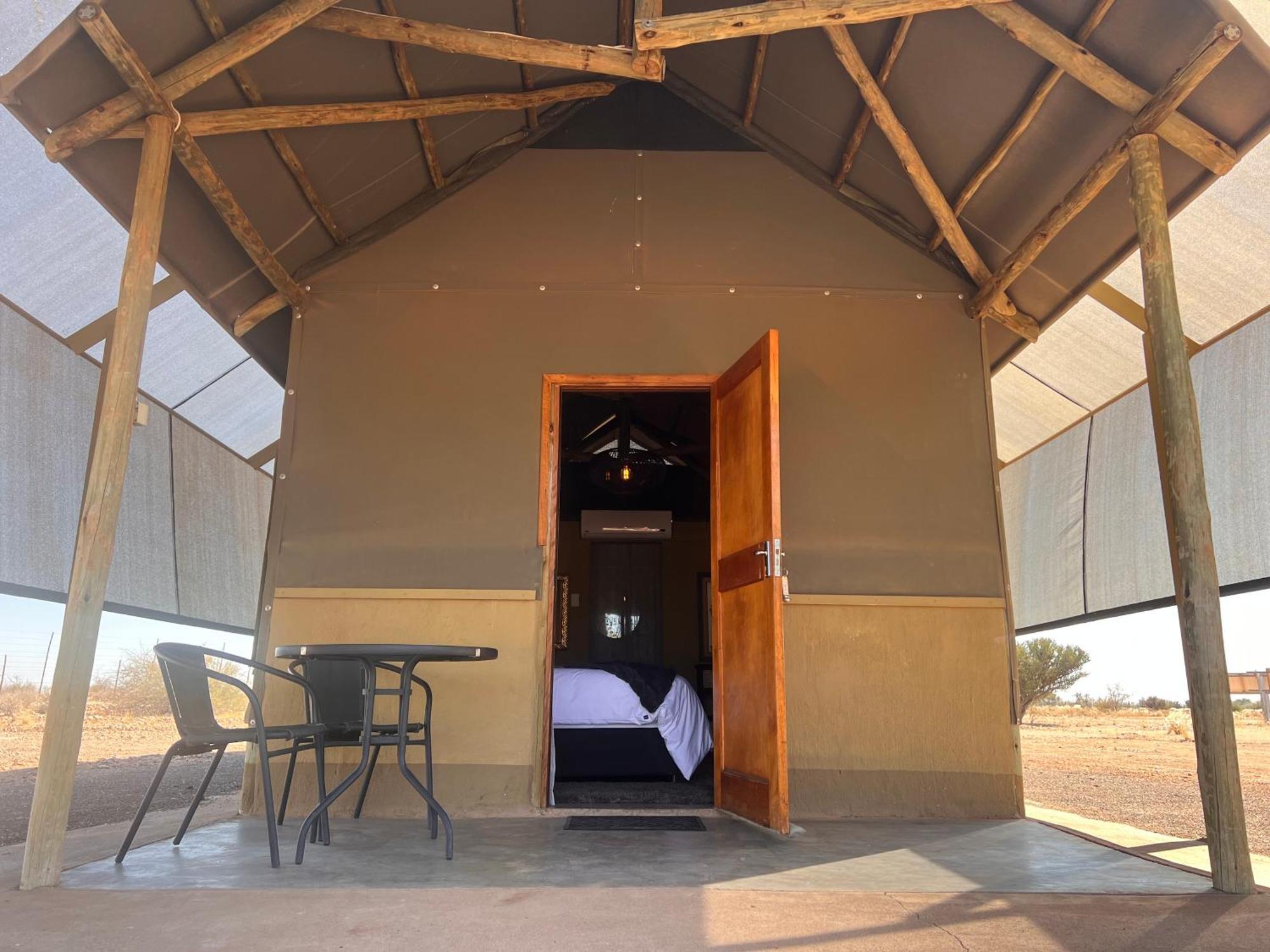 Lapa Lange Game Lodge Mariental Esterno foto