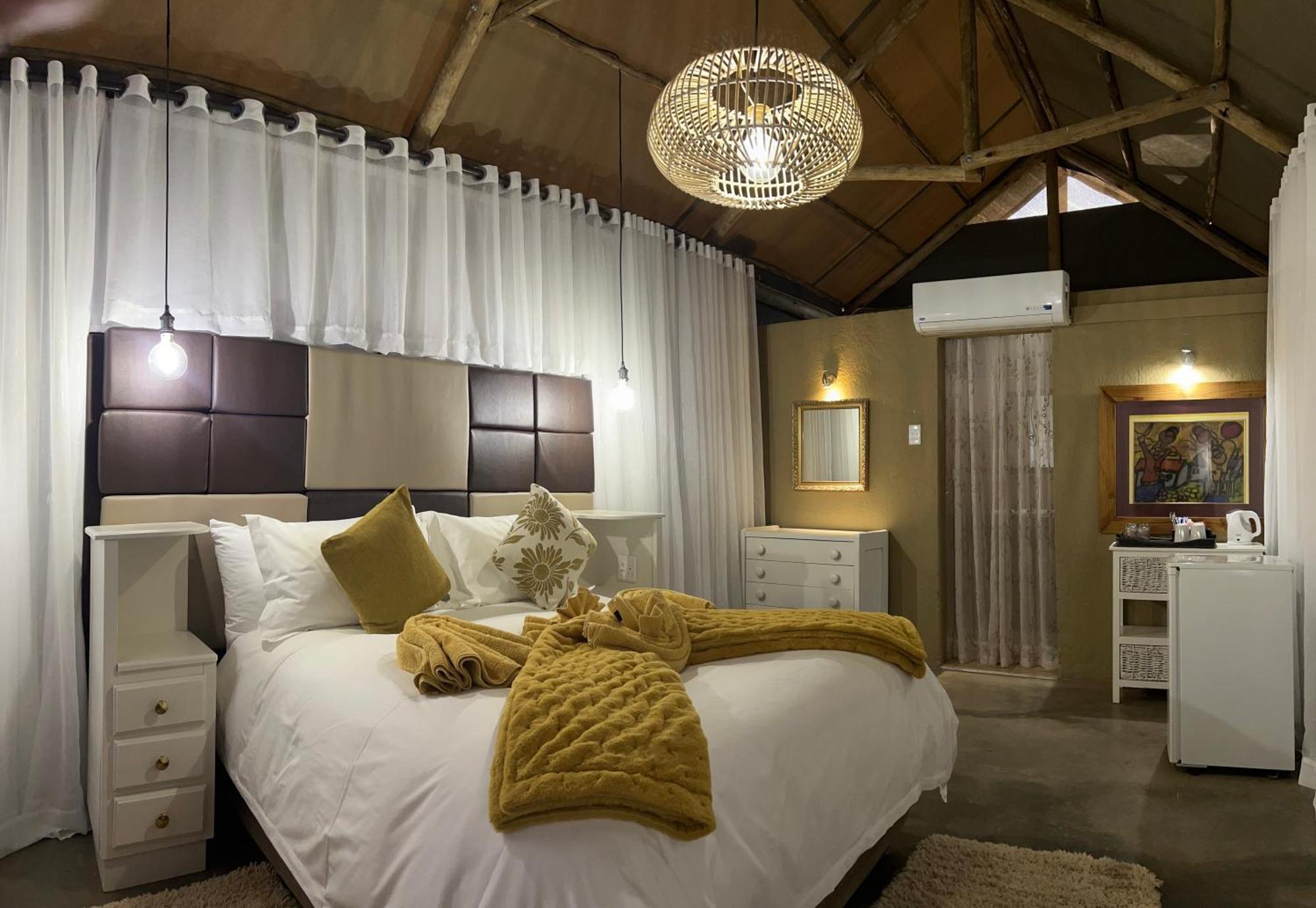 Lapa Lange Game Lodge Mariental Esterno foto