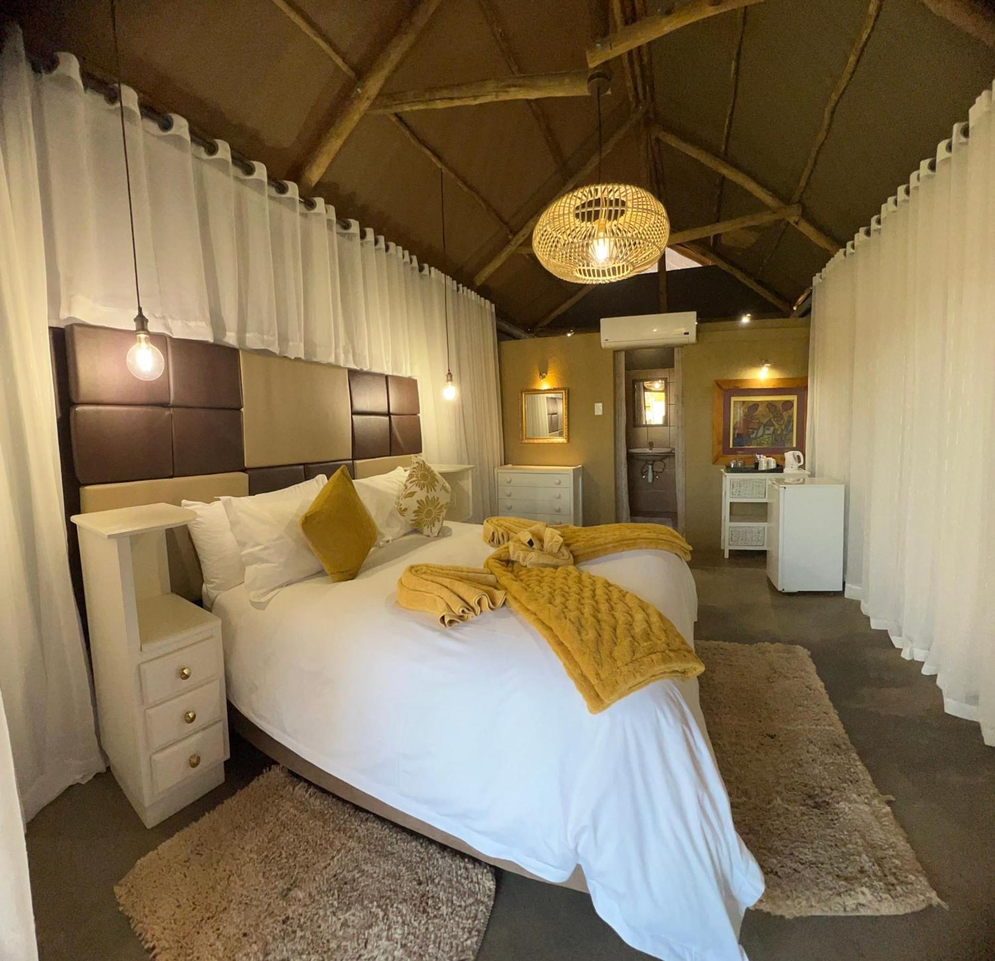 Lapa Lange Game Lodge Mariental Esterno foto