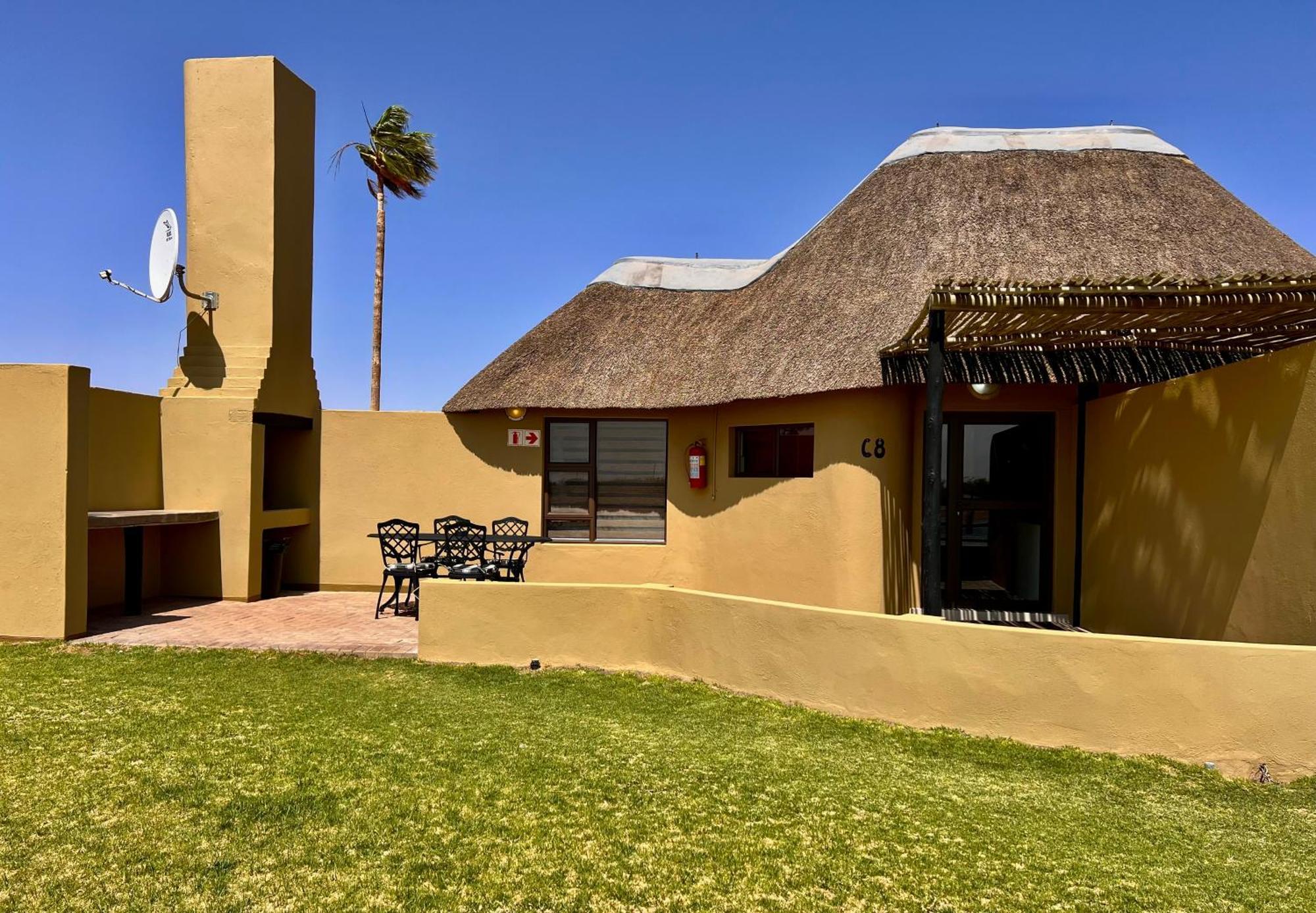 Lapa Lange Game Lodge Mariental Esterno foto