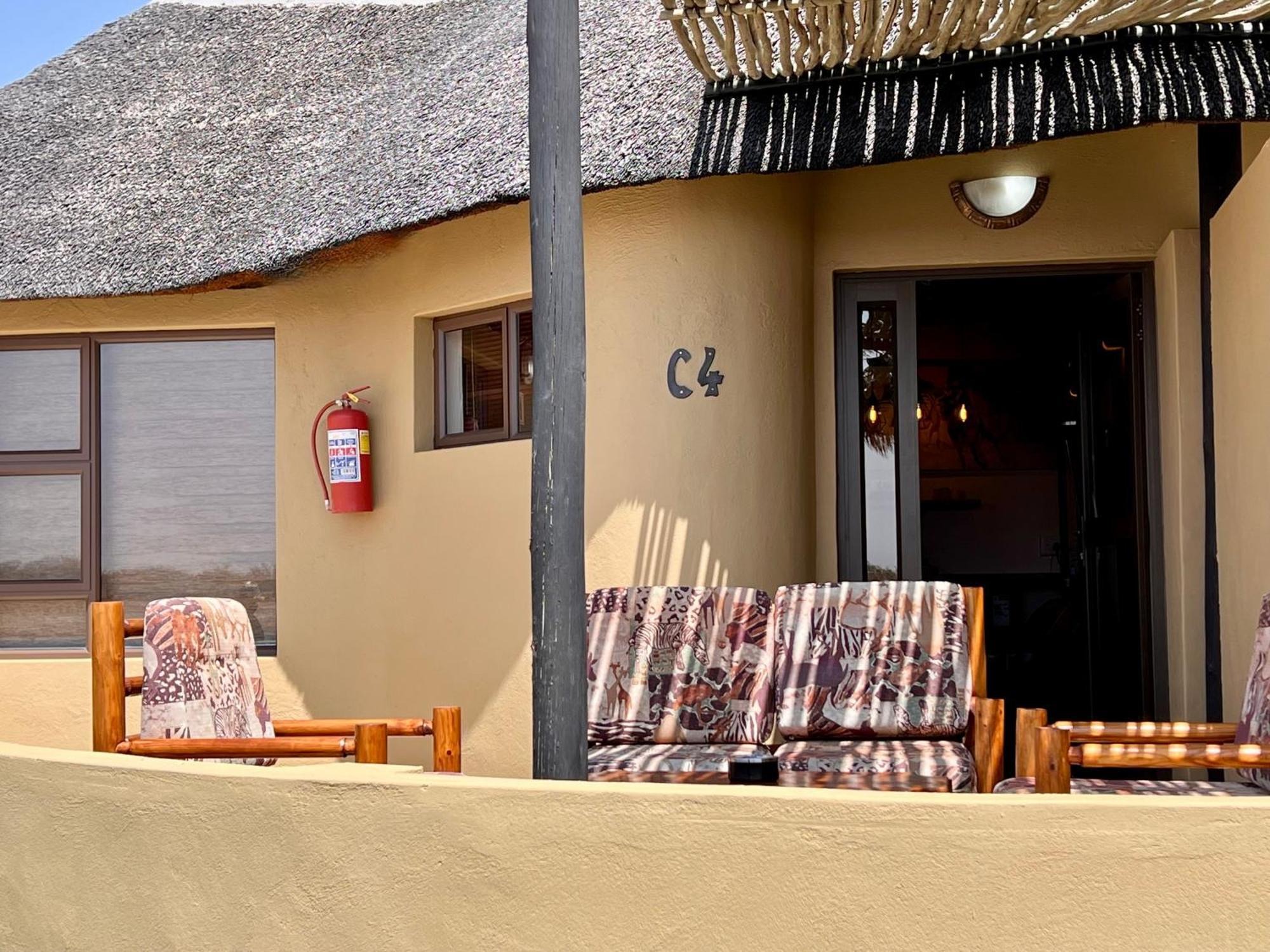 Lapa Lange Game Lodge Mariental Esterno foto