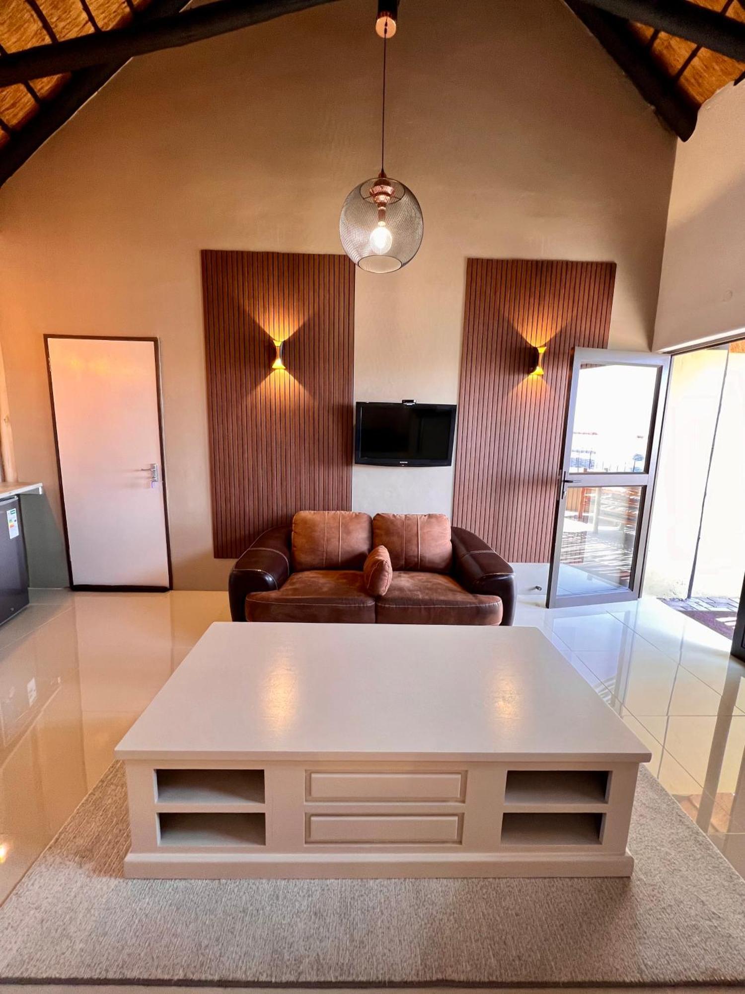Lapa Lange Game Lodge Mariental Esterno foto
