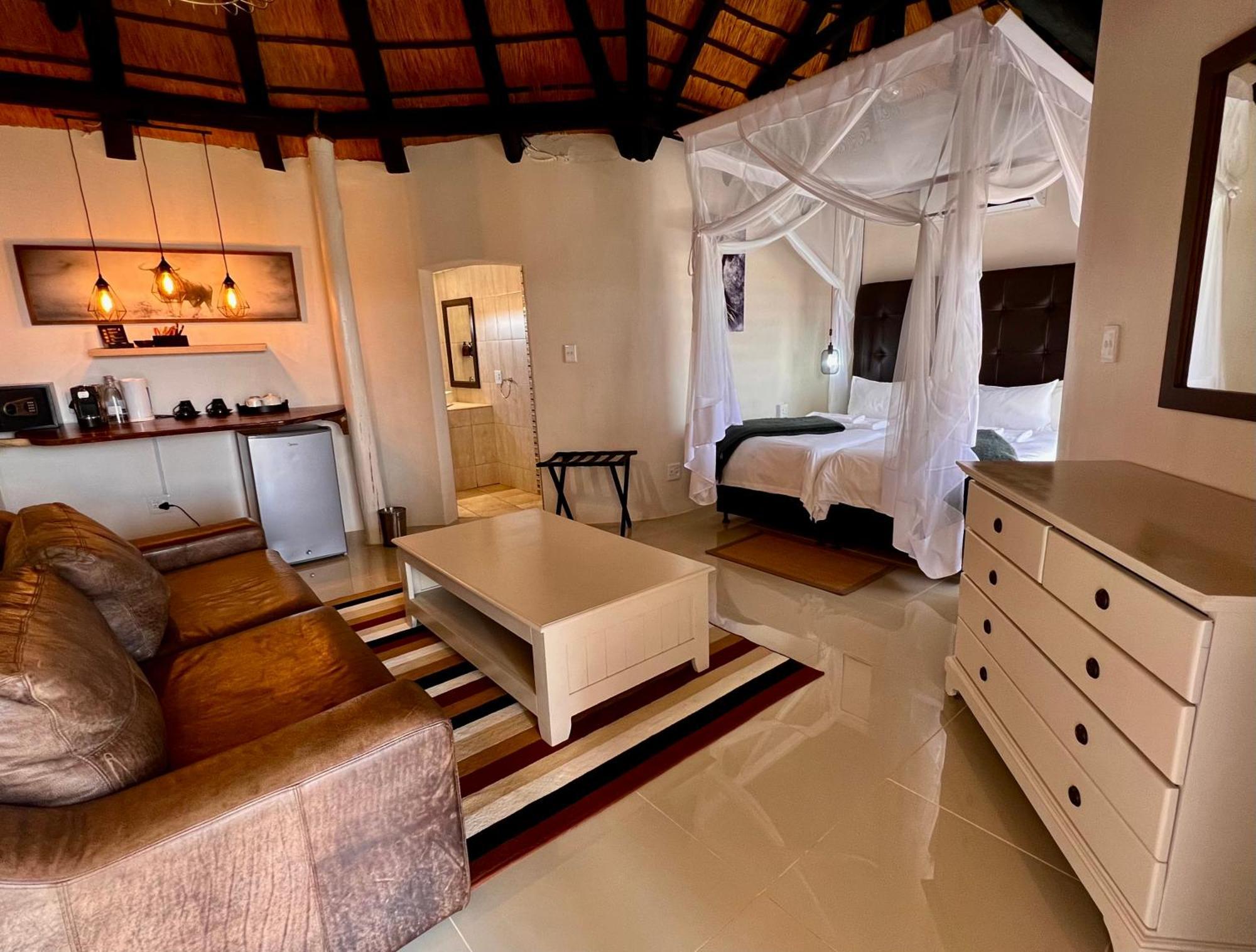 Lapa Lange Game Lodge Mariental Esterno foto