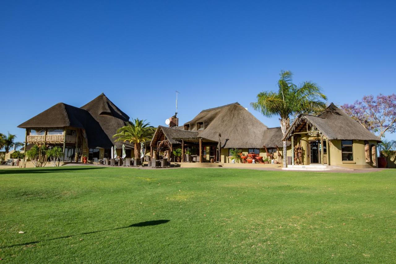 Lapa Lange Game Lodge Mariental Esterno foto