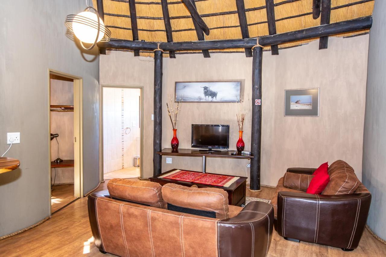 Lapa Lange Game Lodge Mariental Esterno foto
