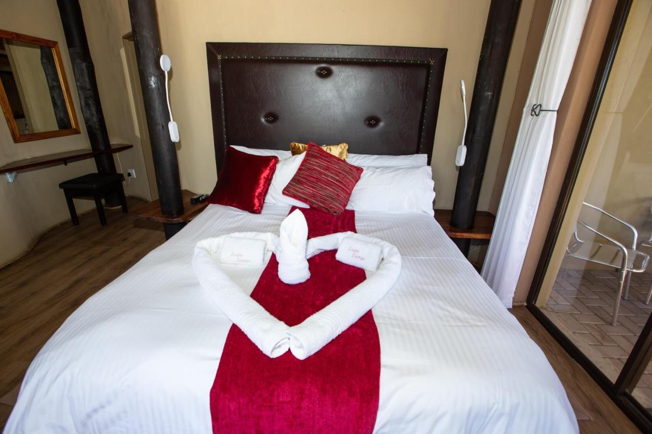 Lapa Lange Game Lodge Mariental Esterno foto