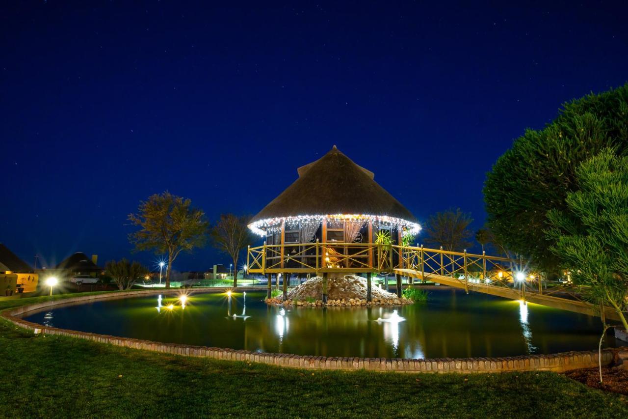 Lapa Lange Game Lodge Mariental Esterno foto
