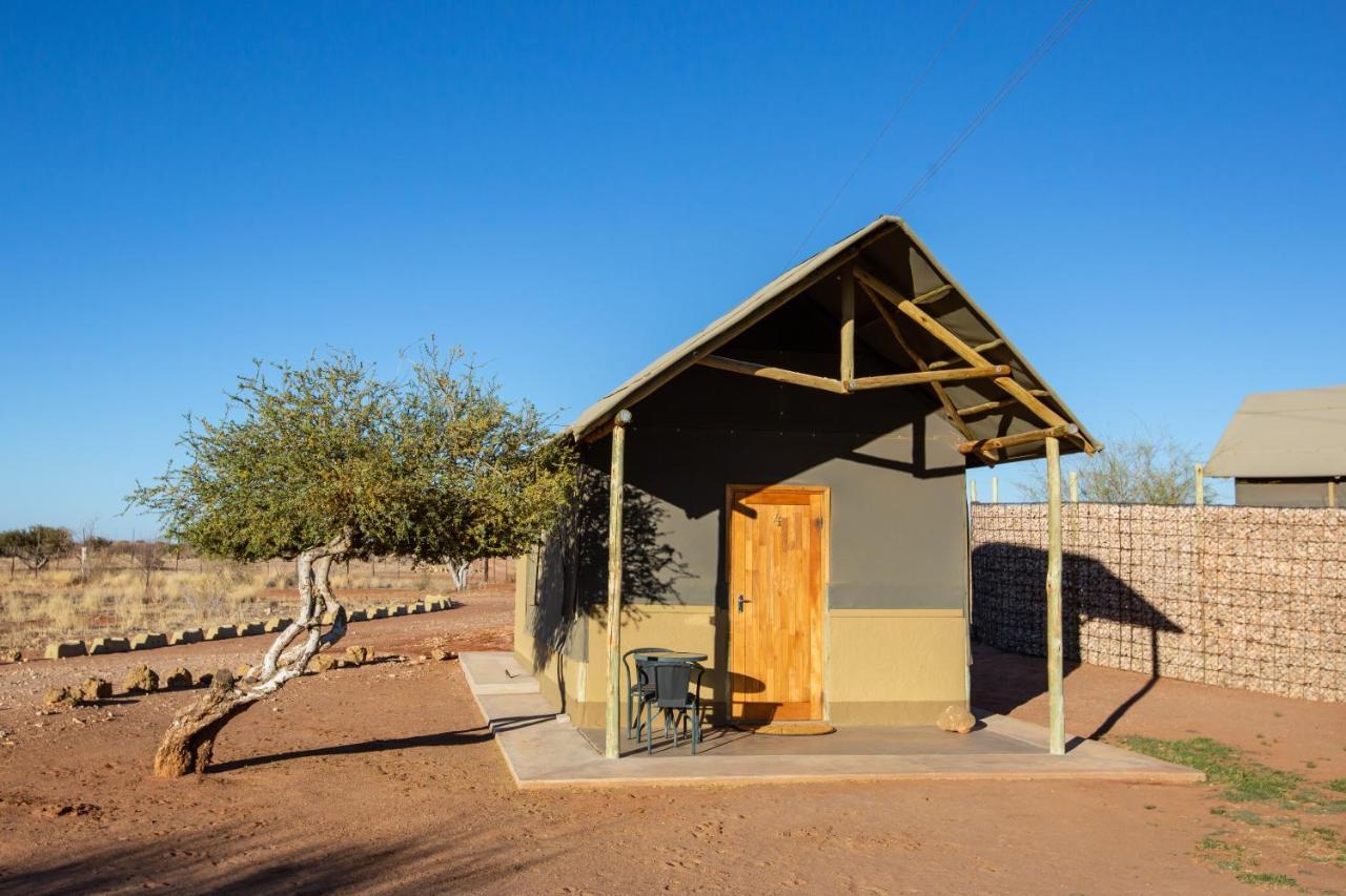 Lapa Lange Game Lodge Mariental Esterno foto