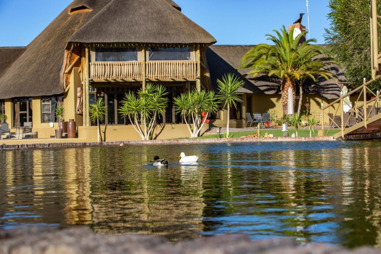 Lapa Lange Game Lodge Mariental Esterno foto