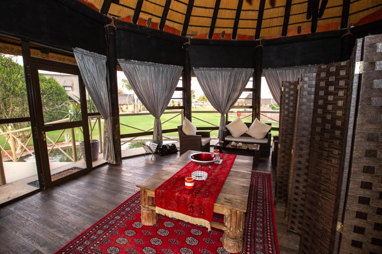 Lapa Lange Game Lodge Mariental Esterno foto